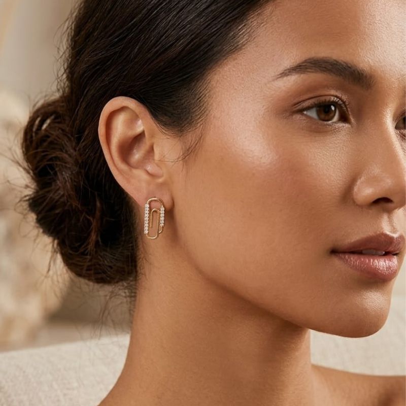 Esenciales Chic | 6 pares de aretes en covergold surtidos - Imagen 2