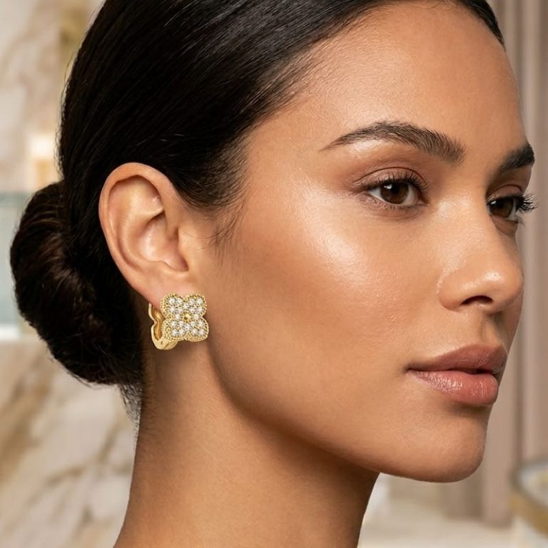 Esenciales Chic | 6 pares de aretes en covergold surtidos - Imagen 5